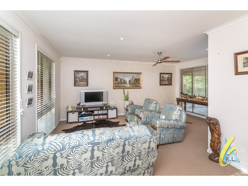 5 Carawah Court, Karana Downs QLD 4306