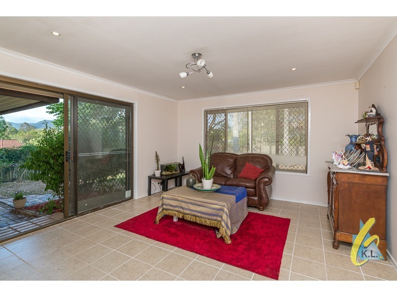 5 Carawah Court, Karana Downs QLD 4306