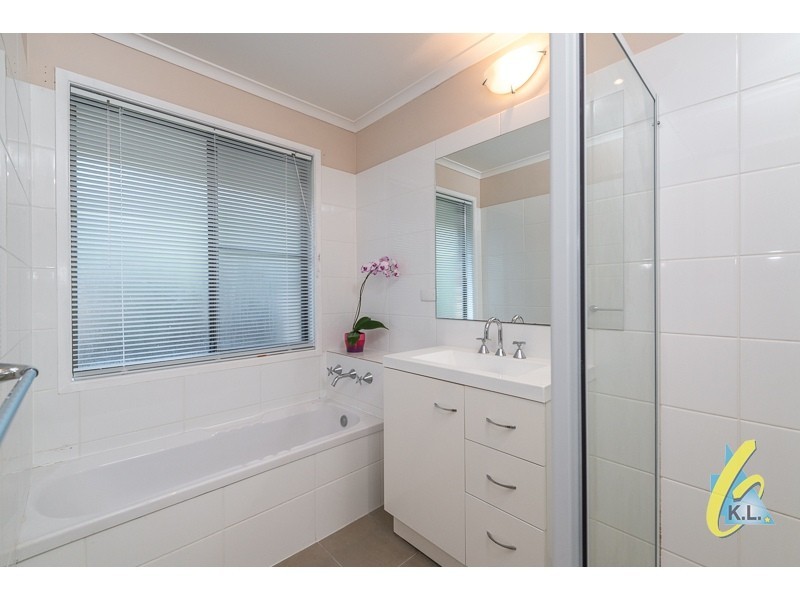 5 Carawah Court, Karana Downs QLD 4306