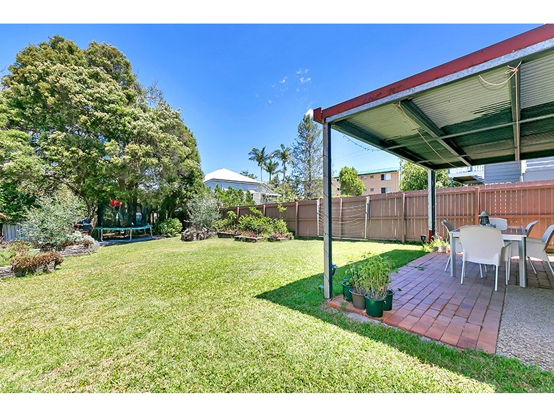 2 Murrell Street, Newmarket QLD 4051