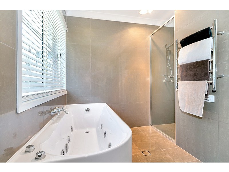 2 Murrell Street, Newmarket QLD 4051