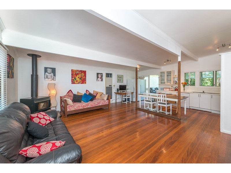 59 Gilruth Road, Kenmore QLD 4069