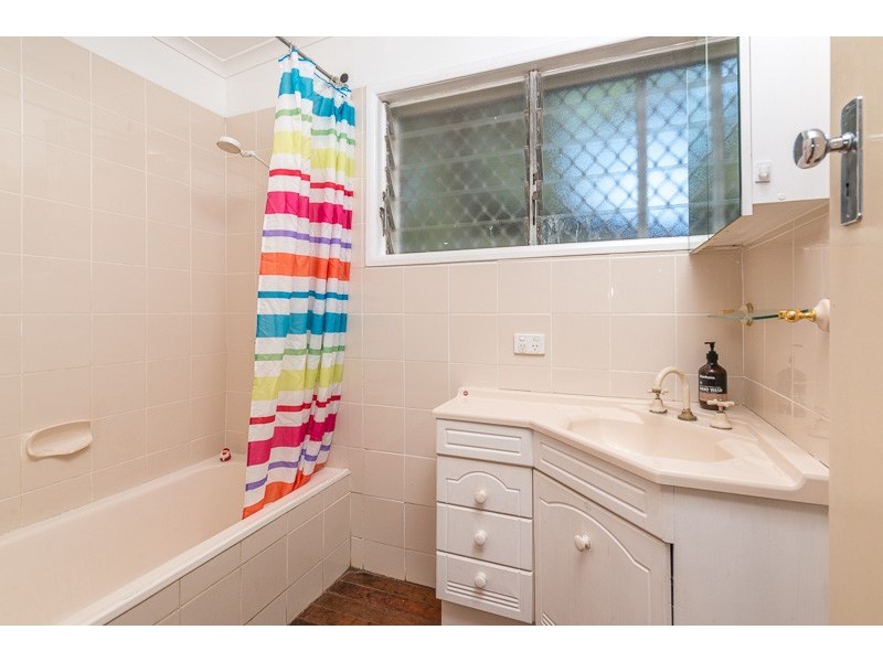 59 Gilruth Road, Kenmore QLD 4069