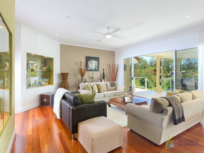 70 Olivia Pl, Pullenvale QLD 4069