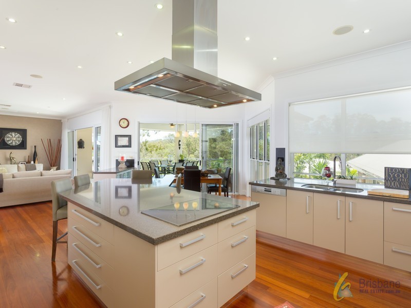 70 Olivia Pl, Pullenvale QLD 4069