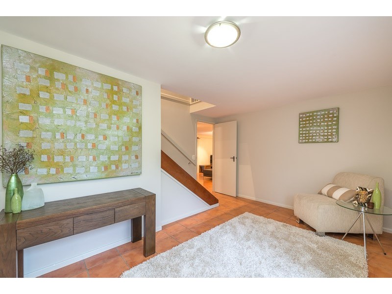 47 Twilight Street, Kenmore QLD 4069