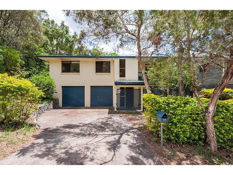 17 Neptune Street, Chapel Hill QLD 4069
