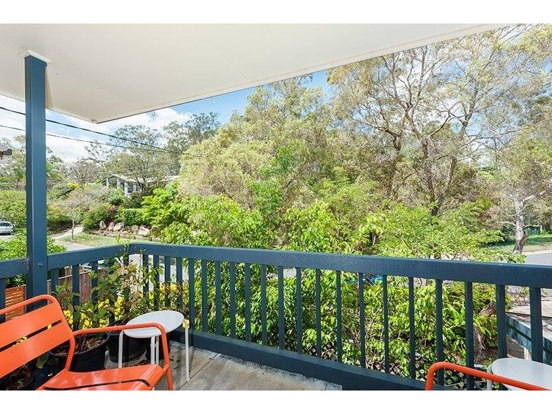 17 Neptune Street, Chapel Hill QLD 4069