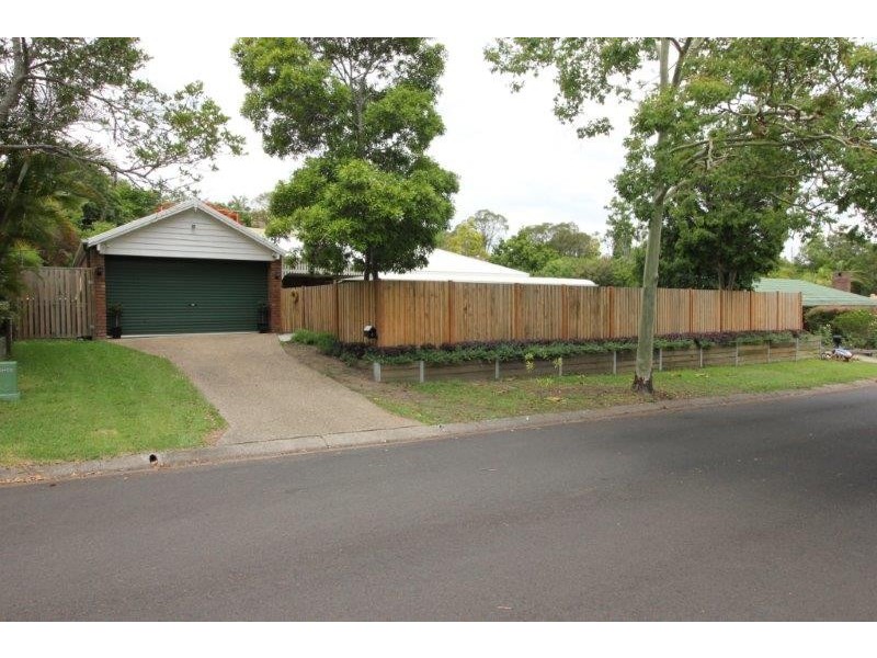 4 Valleybrook, Kenmore Hills QLD 4069
