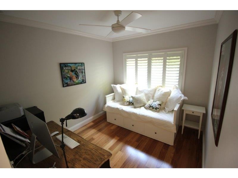 4 Valleybrook, Kenmore Hills QLD 4069