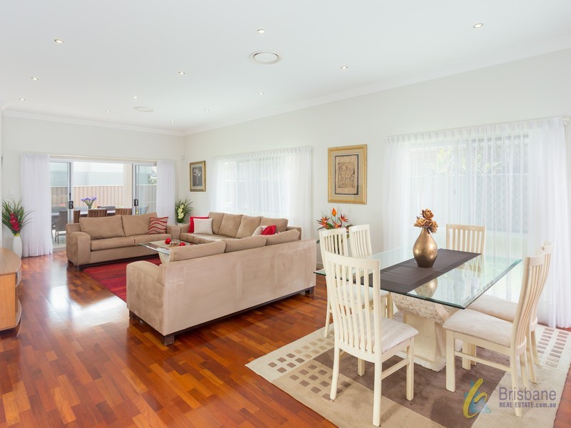 69 Feathertail Place, Wakerley QLD 4154