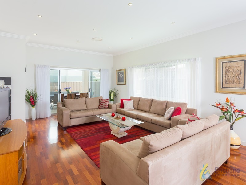 69 Feathertail Place, Wakerley QLD 4154