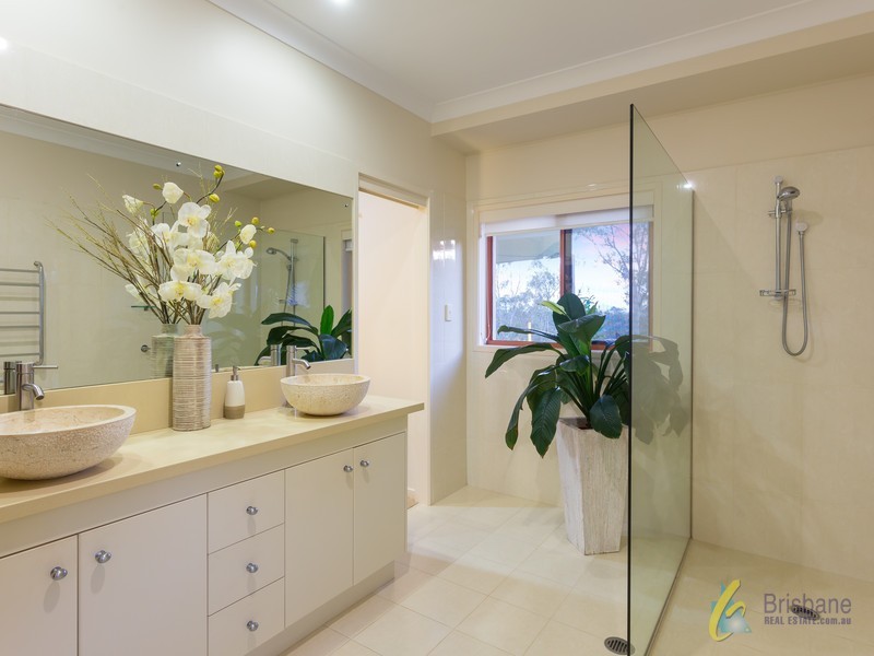 175 Brimblecombe Cct, Pullenvale QLD 4069