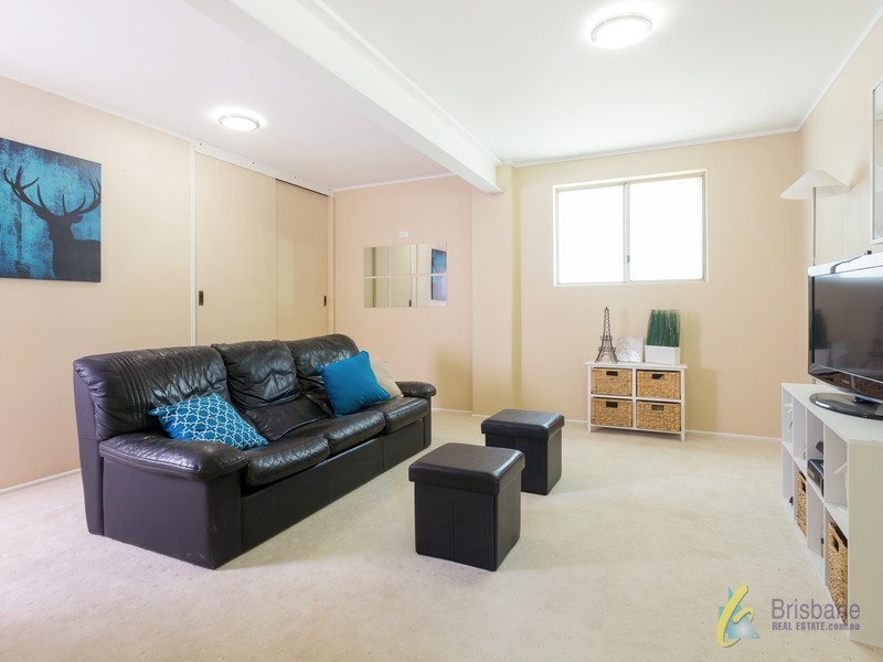 80 Lant Street, Chapel Hill QLD 4069