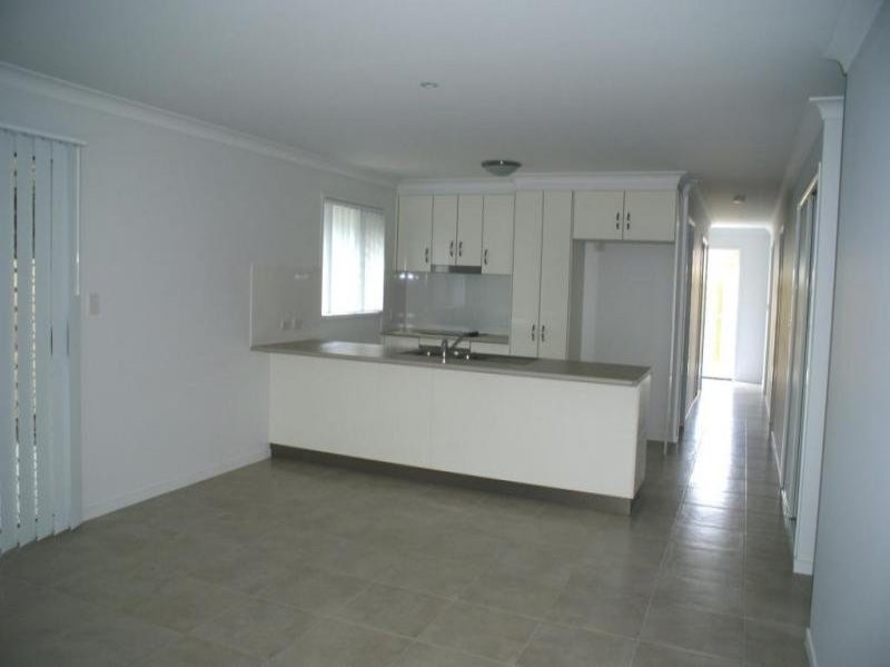 40 Brisbane Road, Dinmore QLD 4303