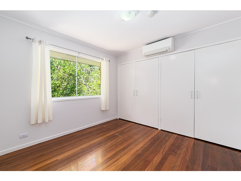 12 Harvard Street, Kenmore QLD 4069
