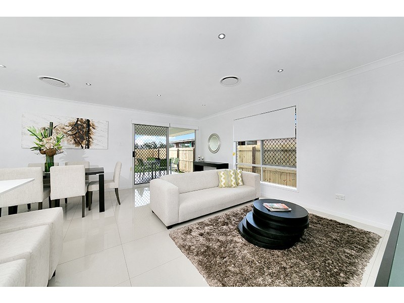63 Fitzpatrick Cct, Augustine Heights QLD 4300