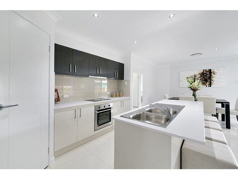 63 Fitzpatrick Cct, Augustine Heights QLD 4300
