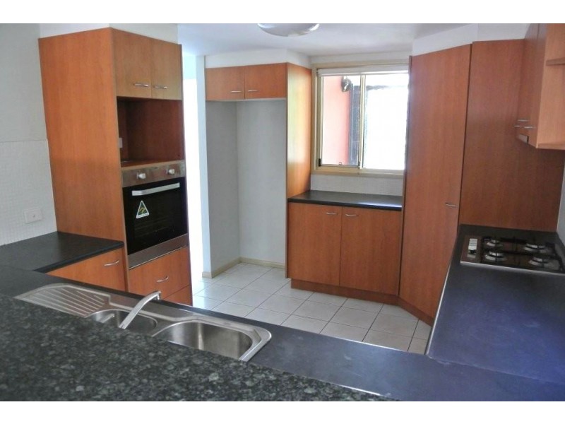 6/47 Newcomen, Indooroopilly QLD 4068