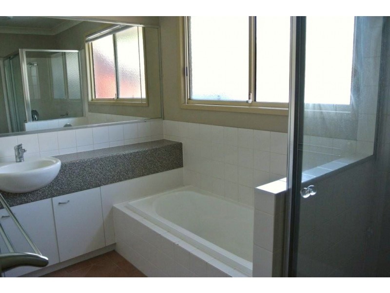 6/47 Newcomen, Indooroopilly QLD 4068