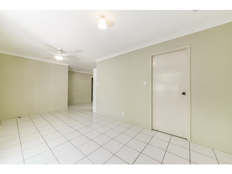 25 Hazelton Street, Riverhills QLD 4074