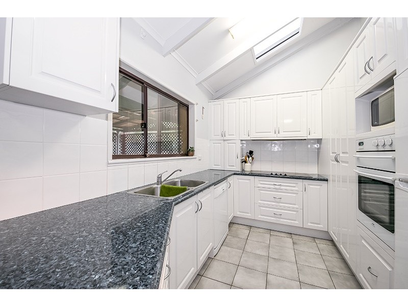 8 Okra Place, Bellbowrie QLD 4070