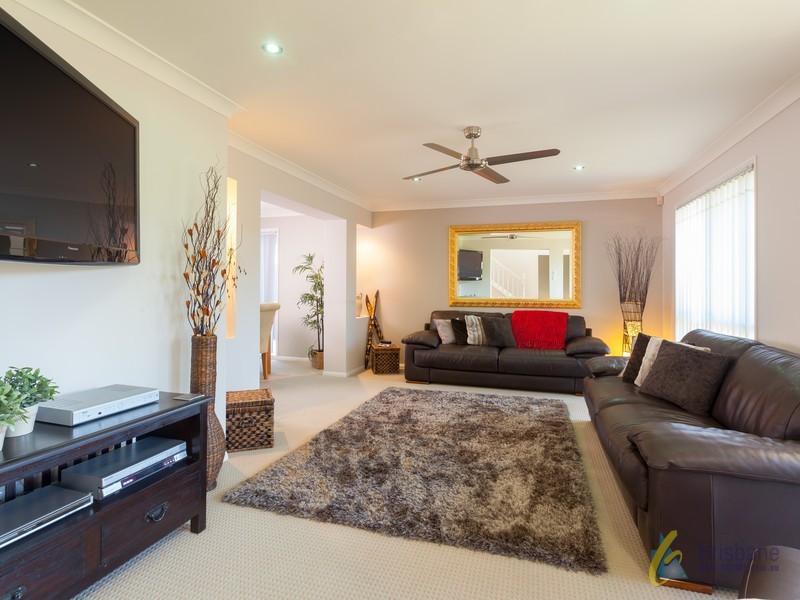 137 Wendouree Cres, Westlake QLD 4074