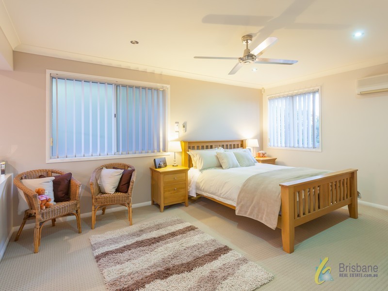 137 Wendouree Cres, Westlake QLD 4074