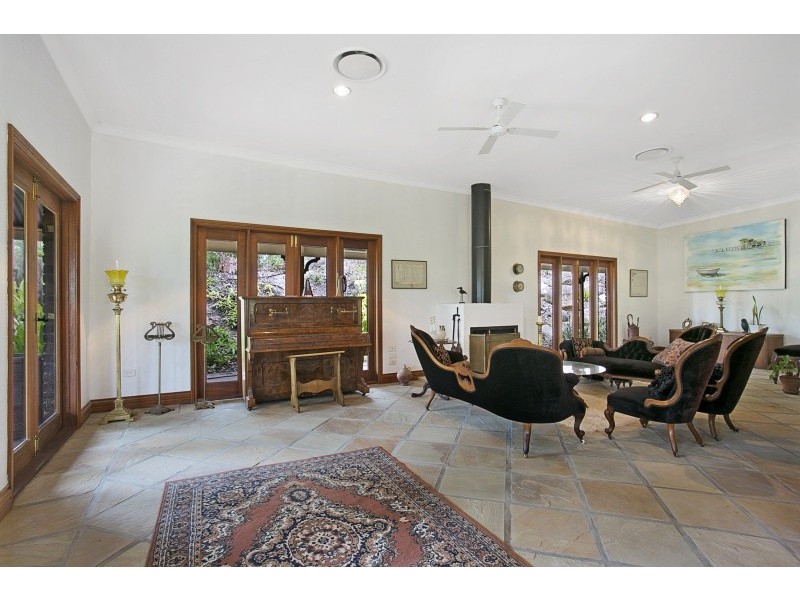 165 Huntingdale Street, Pullenvale QLD 4069