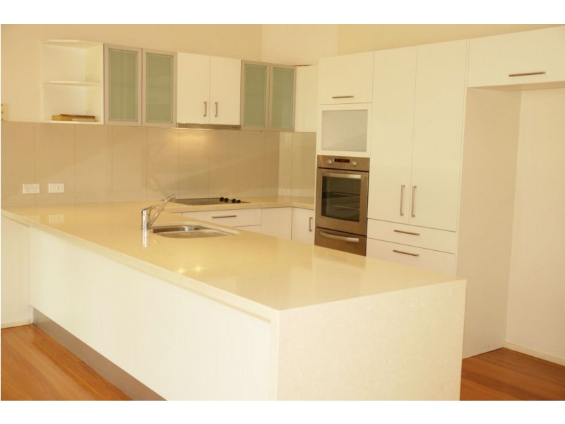 7 SAMUEL PLACE, Sinnamon Park QLD 4073