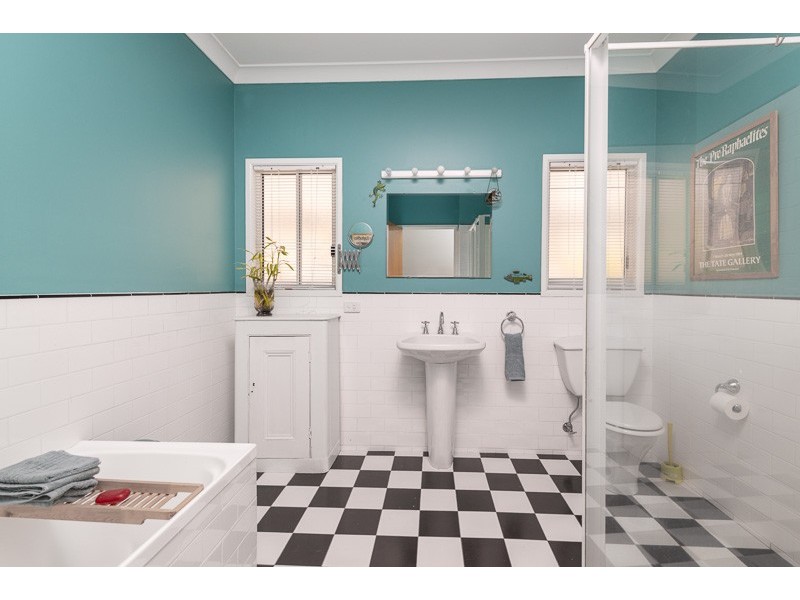 112 Greentrees Avenue, Kenmore Hills QLD 4069