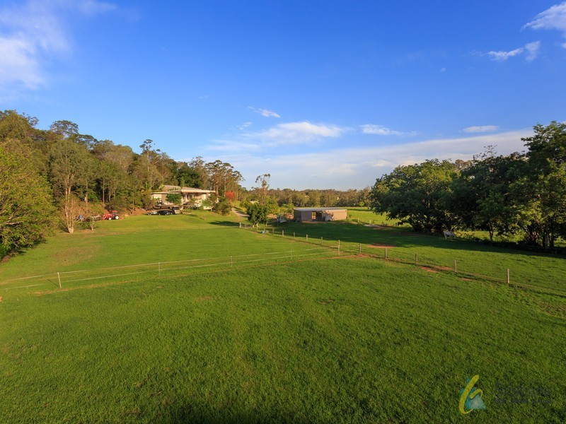 135 Airlie Road, Pullenvale QLD 4069