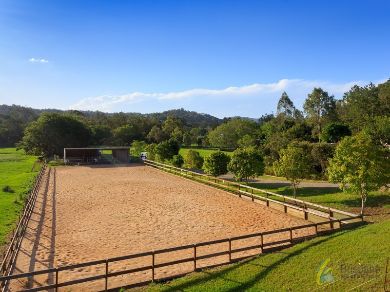 135 Airlie Road, Pullenvale QLD 4069