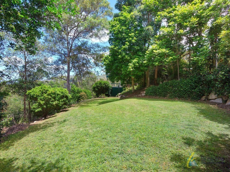 646 Haven Rd, Upper Brookfield QLD 4069