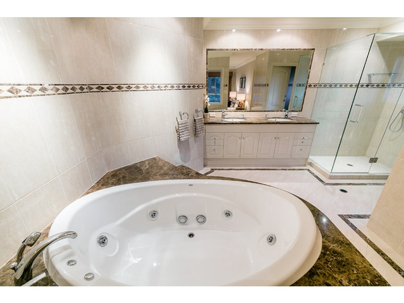 23 Wendouree Crescent, Westlake QLD 4074