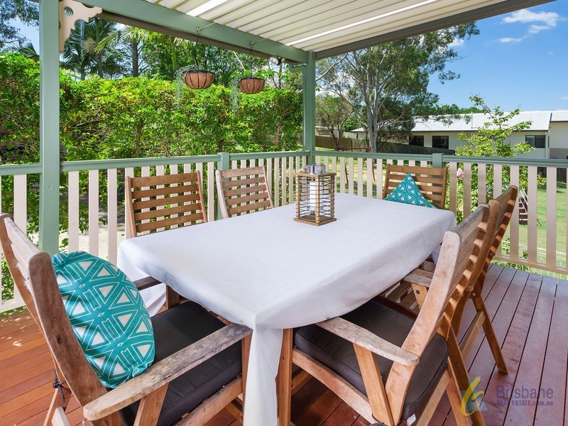 12 Stephenson Street, Oxley QLD 4075