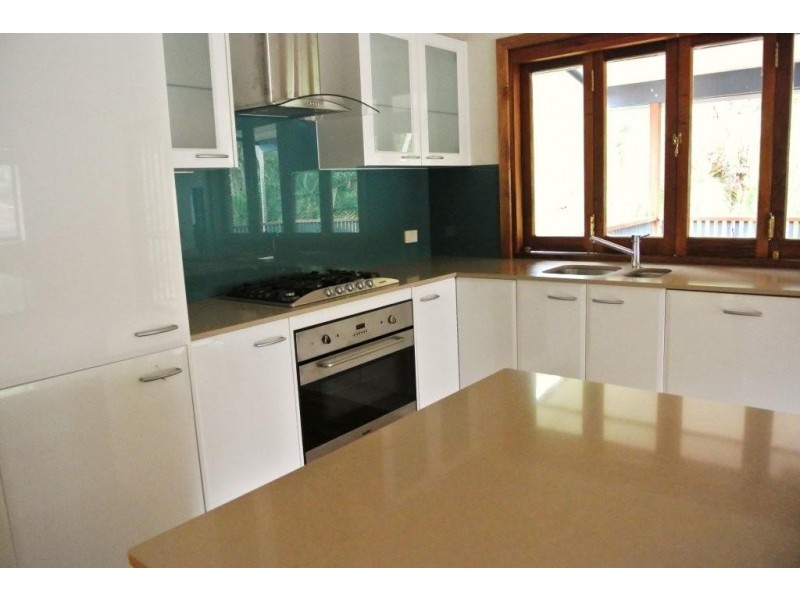 11 Tamarix, Chapel Hill QLD 4069