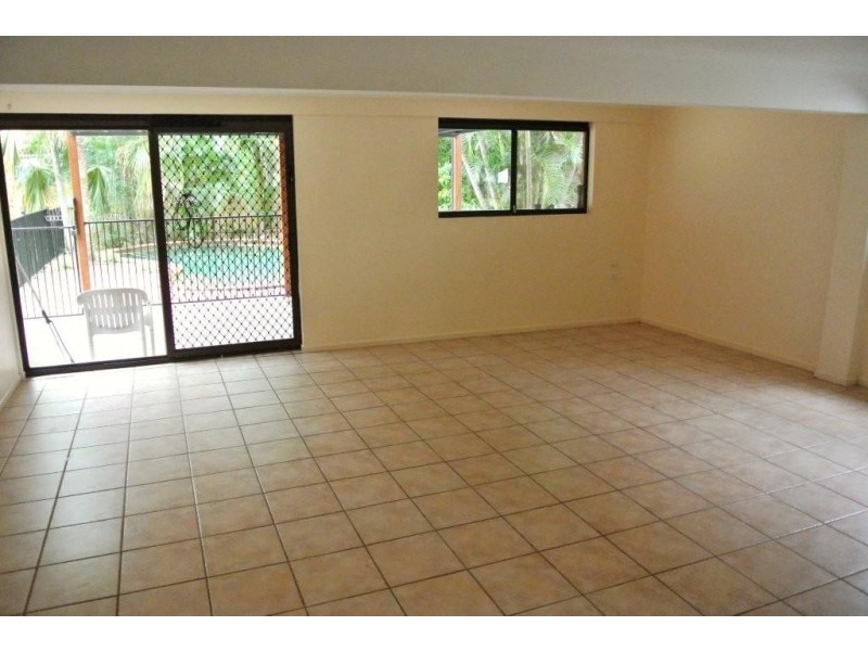 11 Tamarix, Chapel Hill QLD 4069