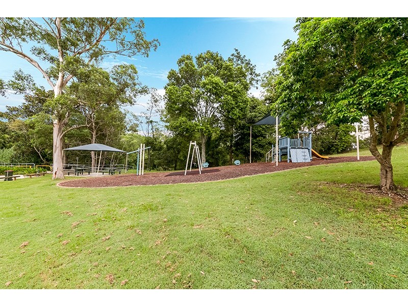 12 Rebecca Street, Chapel Hill QLD 4069