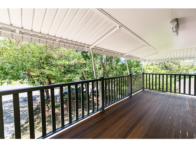 12 Harvard Street, Kenmore QLD 4069