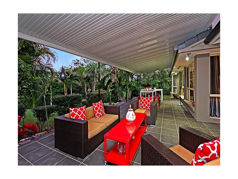 16 Omeo Grove, Karana Downs QLD 4306