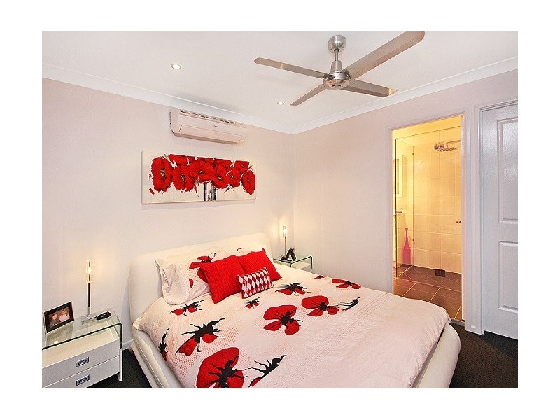 16 Omeo Grove, Karana Downs QLD 4306