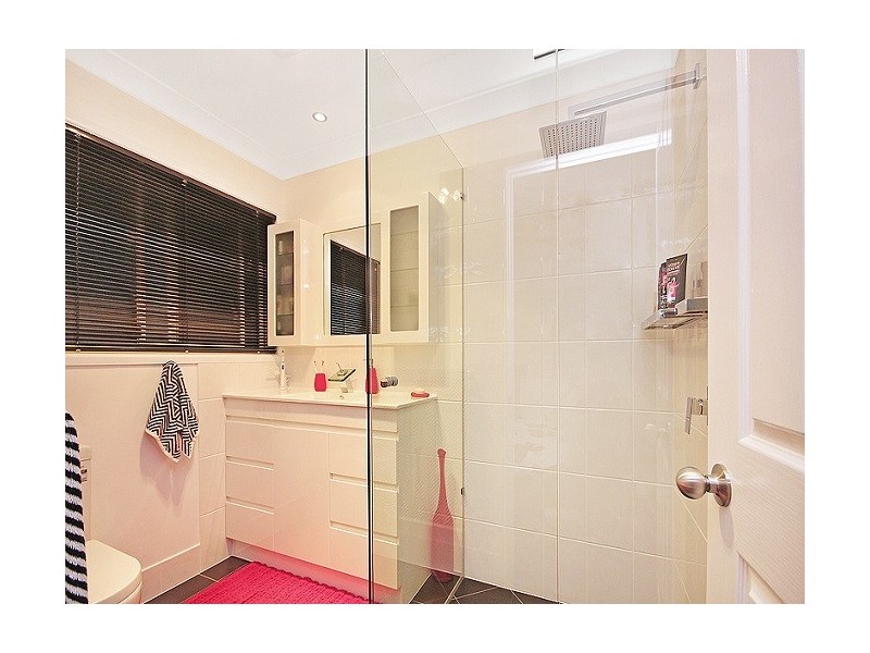 16 Omeo Grove, Karana Downs QLD 4306