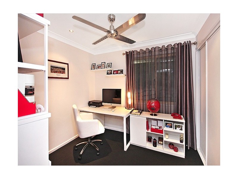 16 Omeo Grove, Karana Downs QLD 4306