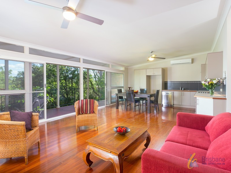 153 Jesmond Rd, Indooroopilly QLD 4068
