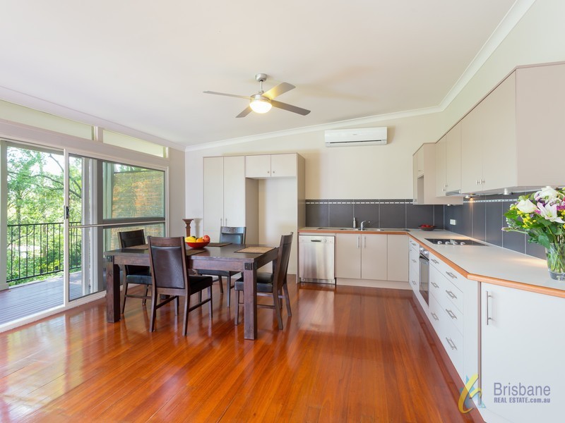 153 Jesmond Rd, Indooroopilly QLD 4068