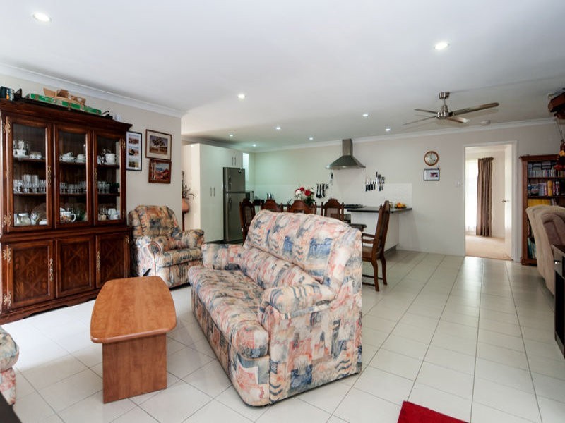 1 Darling St, Karalee QLD 4306