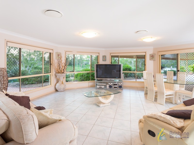 7 Curlew Place, Riverhills QLD 4074