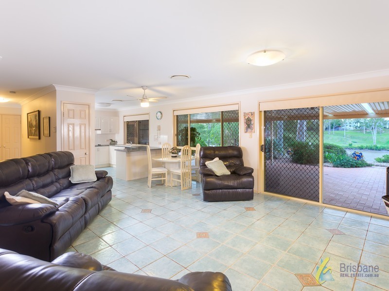 7 Curlew Place, Riverhills QLD 4074