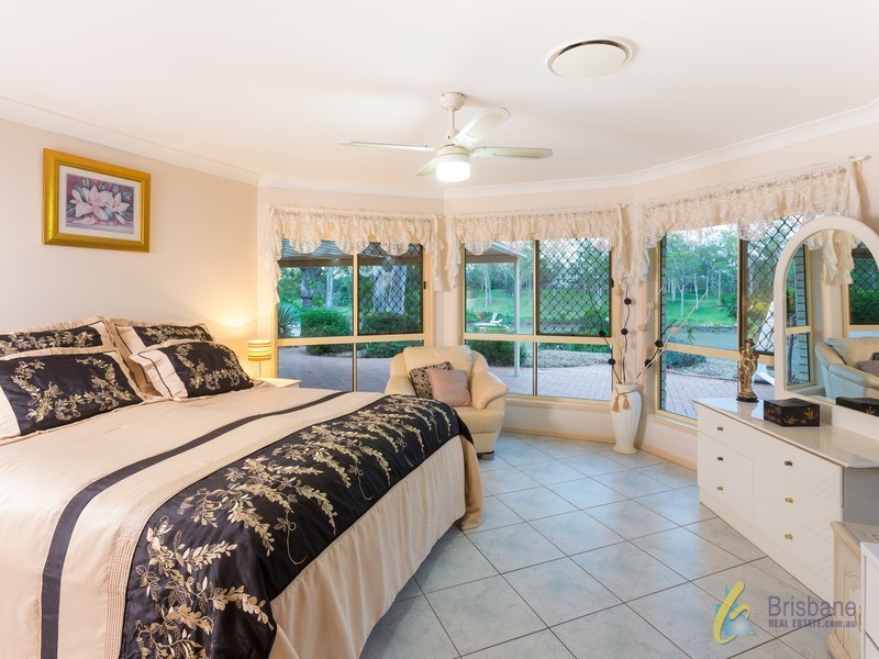 7 Curlew Place, Riverhills QLD 4074